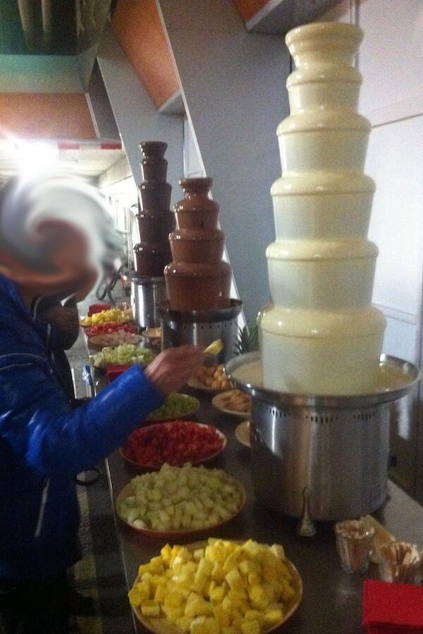 Chocoladefontein op een bedrijfsfeest (7)