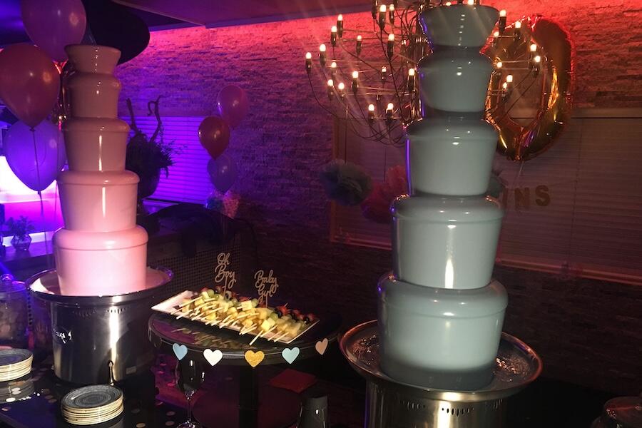 Chocoladefontein op een gender reveal party (1)